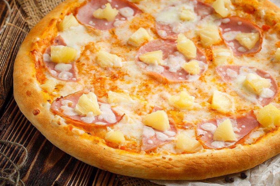Пицца гавайская с ананасами и курицей, пошаговый рецепт быстро и просто от галины крючковой