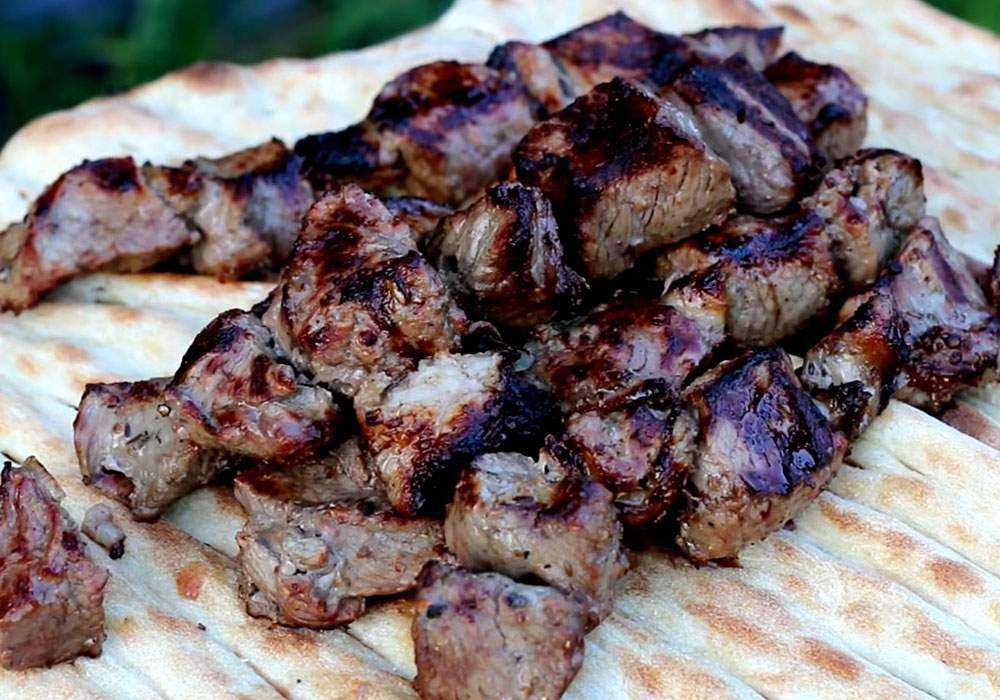 Шашлык на минералке - рецепт из свинины с пошаговыми фото