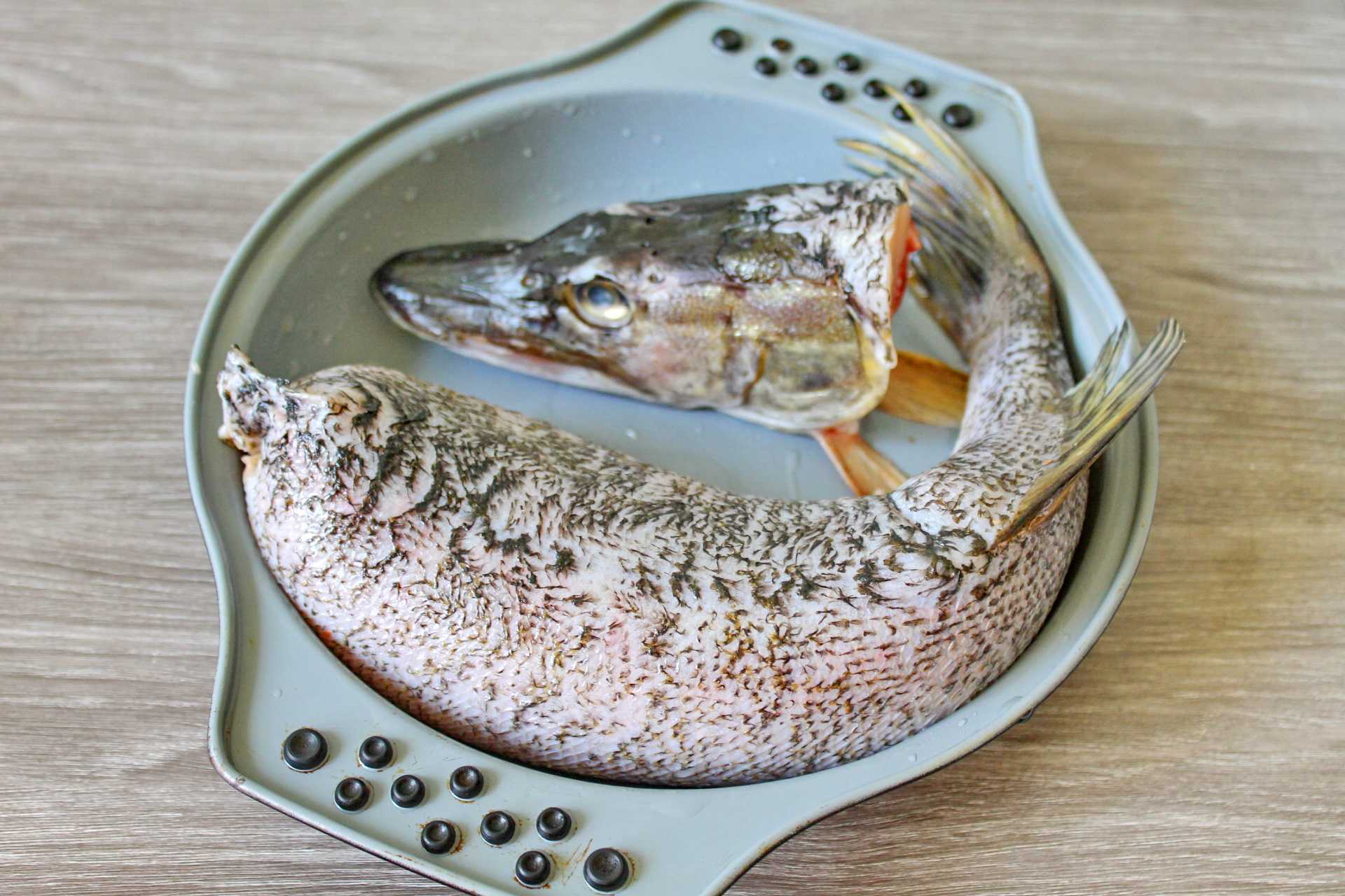 Рецепт рыбы щуки. Рыба фаршированная (Судак, щука). Щука фаршированная. Щука приготовленная. Вкусно из щуки.