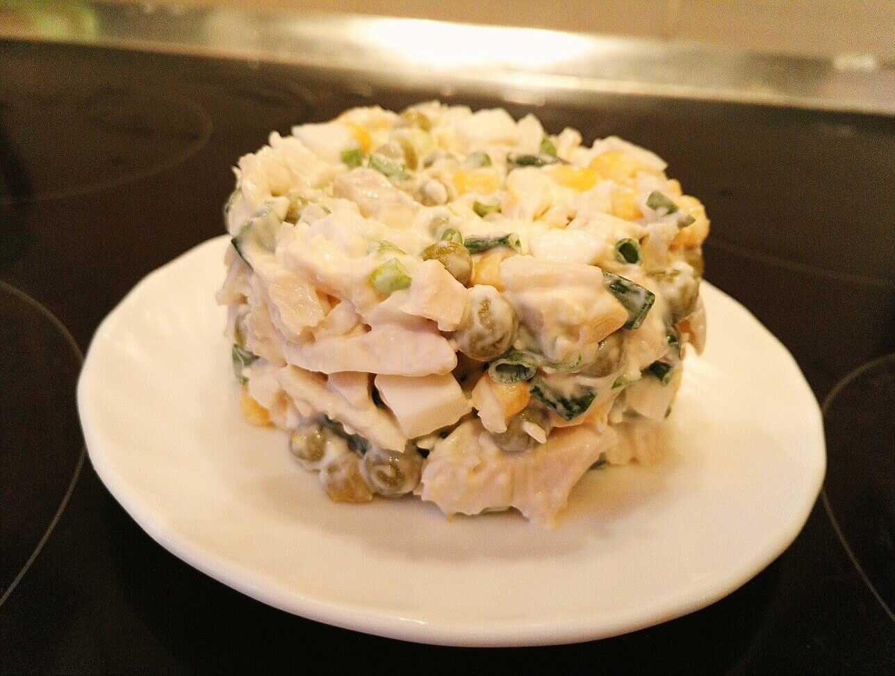 Салат из кальмаров. коллекция вкусных и простых рецептов