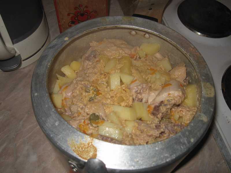 Тушеная картошка в мультиварке