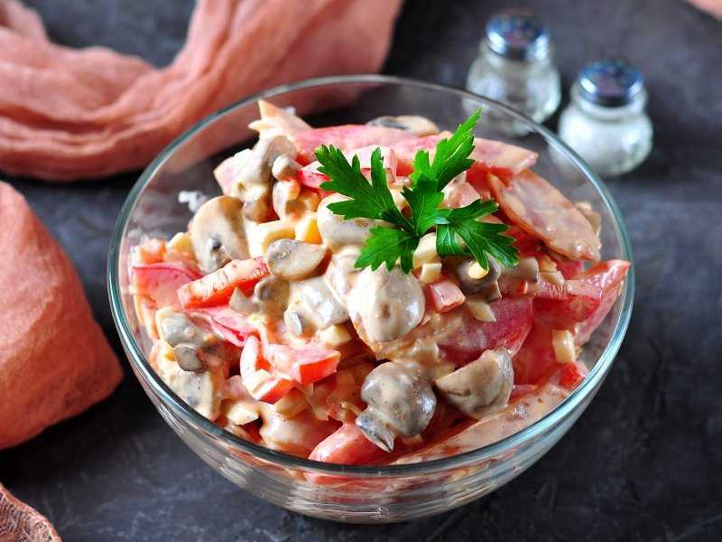 Салаты с копченой курицей: простые и очень вкусные рецепты