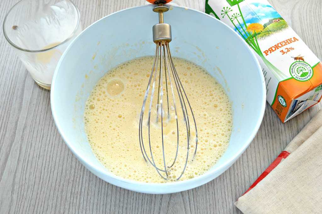 Ажурные и красивые блины с легким вкусом топленого молока - прекрасное блюдо к воскресному завтраку для всей семьи Приготовить такие блины вам не составит особого труда - готовятся они быстро