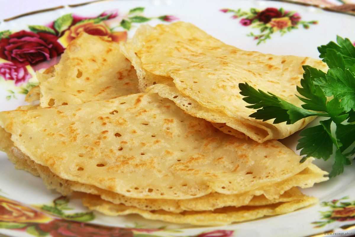 Постные блины на минералке (рецепт тонких блинов с дырочками)