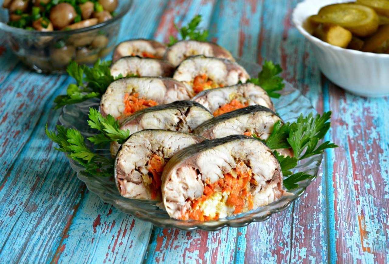 Скумбрия, запеченная в духовке - 15 быстрых и вкусных рецептов